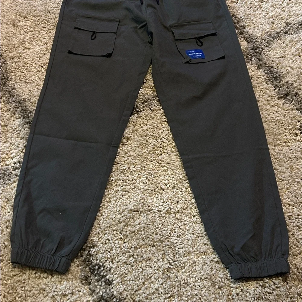 Youth gray parachute jogger pants size 12y (shein) - Picture 3 of 5